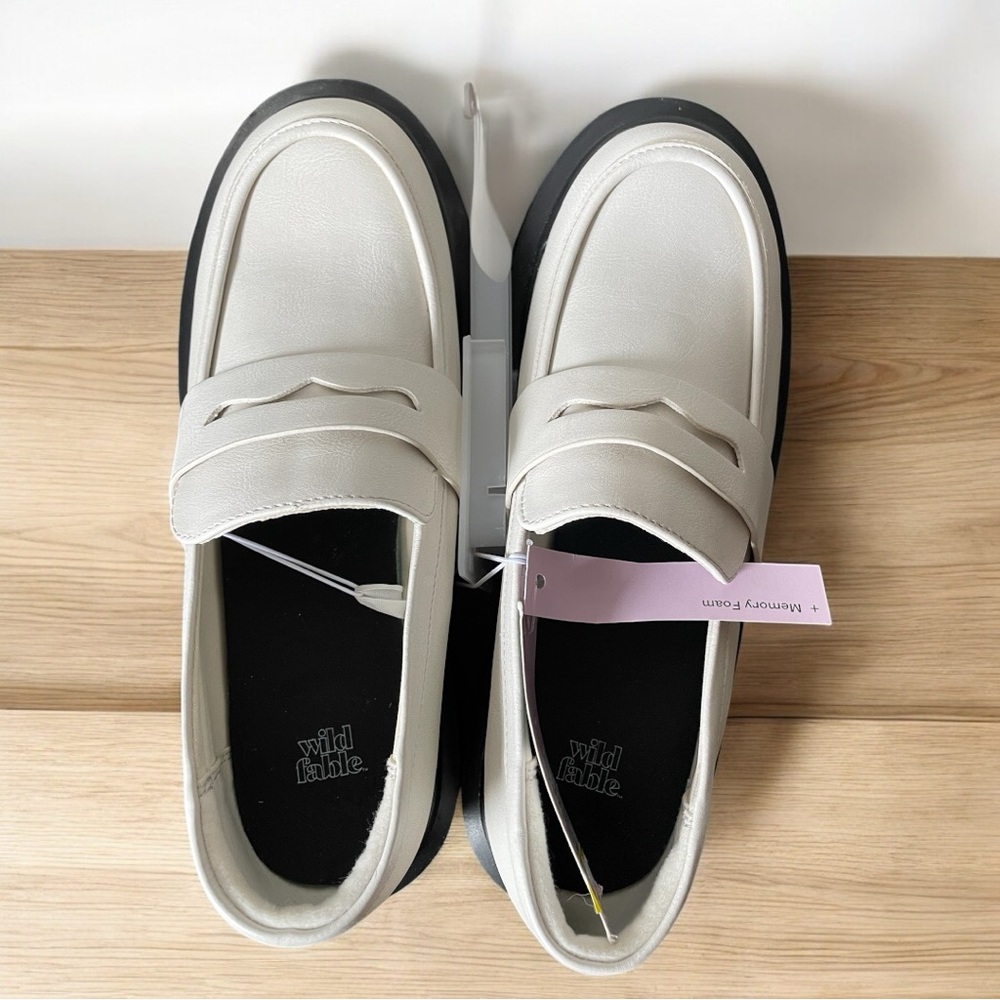 NWT Women’s Wild Fable Cream White Loafers With 2.25 In Platform Heel